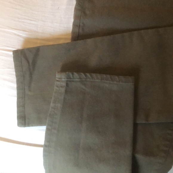 Kut from Kloth Diana skinny Jean in a sage green - Picture 2 of 5